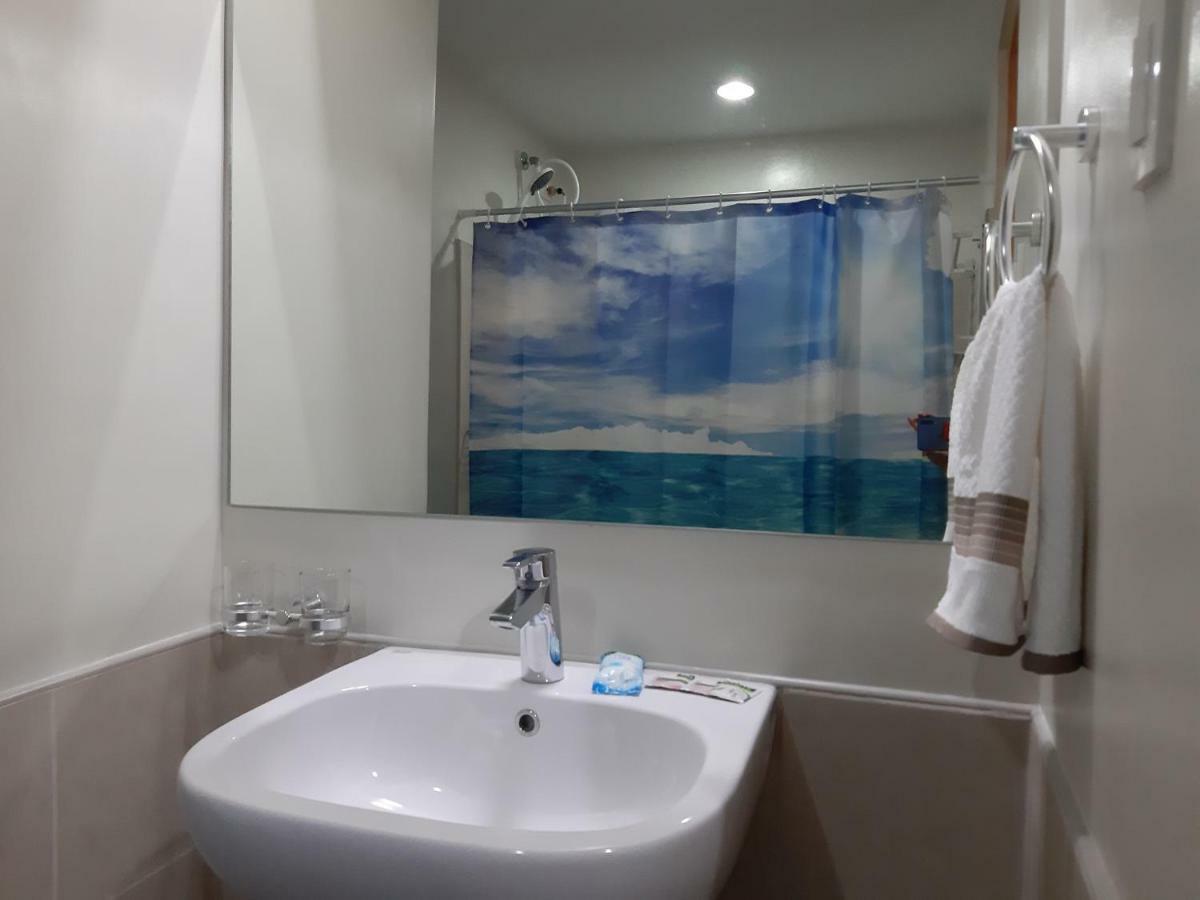 A Cozy Fully Furnished Private Room In Condominium Unit. سيبو المظهر الخارجي الصورة