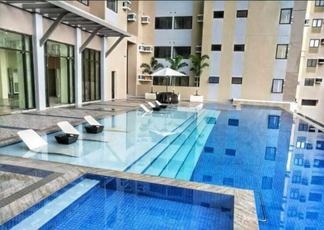 A Cozy Fully Furnished Private Room In Condominium Unit. سيبو المظهر الخارجي الصورة